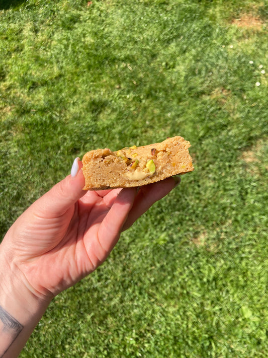 Stuffed cookie Pistache